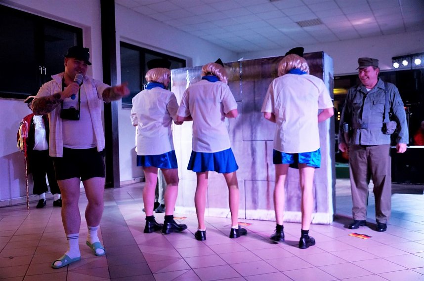 N&auml;rrisches Treiben in Urbach