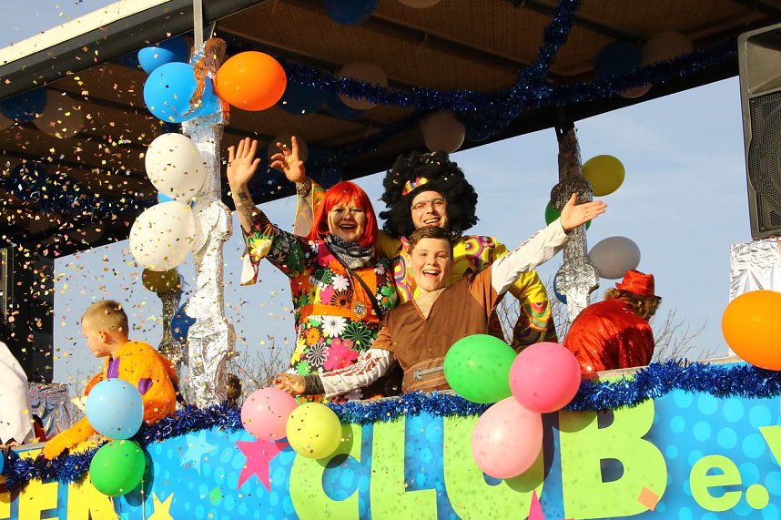 Gro&szlig;er Festumzug in Werther