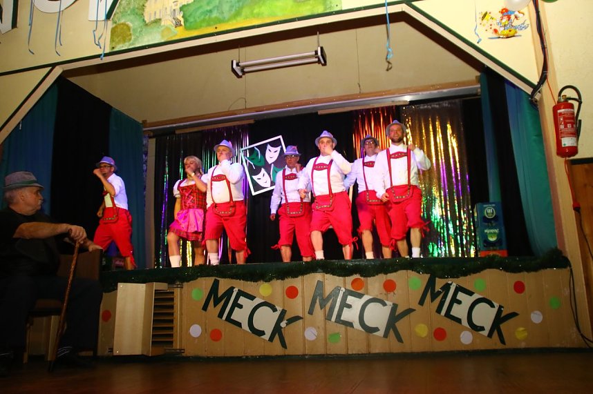 M&auml;nnerballett on Tour