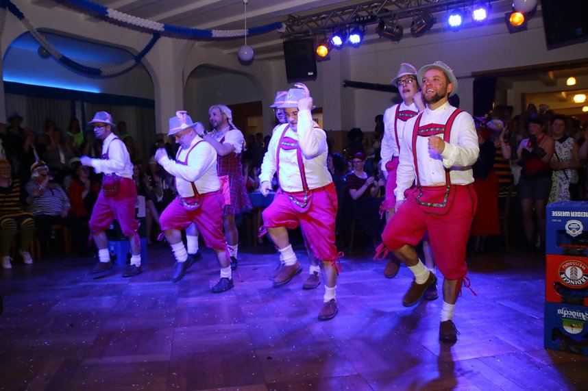 M&auml;nnerballett on Tour