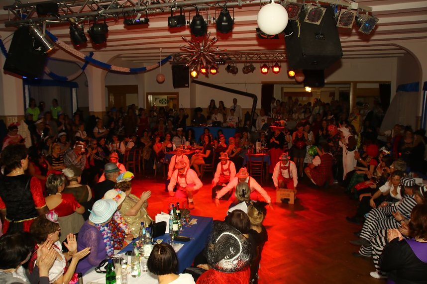 M&auml;nnerballett on Tour