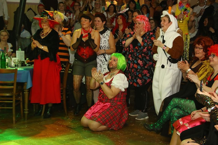 M&auml;nnerballett on Tour