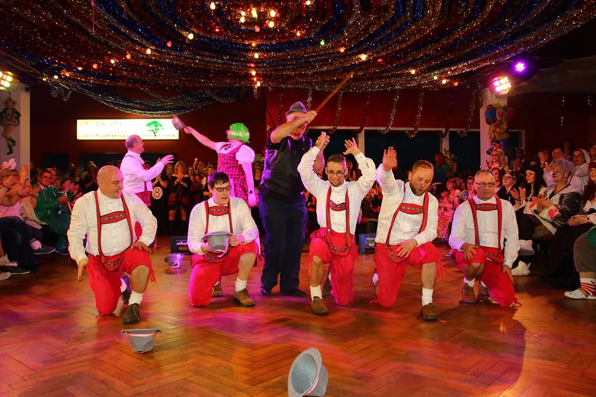 M&auml;nnerballett on Tour