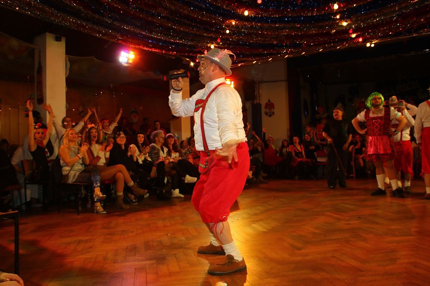 M&auml;nnerballett on Tour