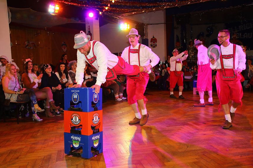 M&auml;nnerballett on Tour