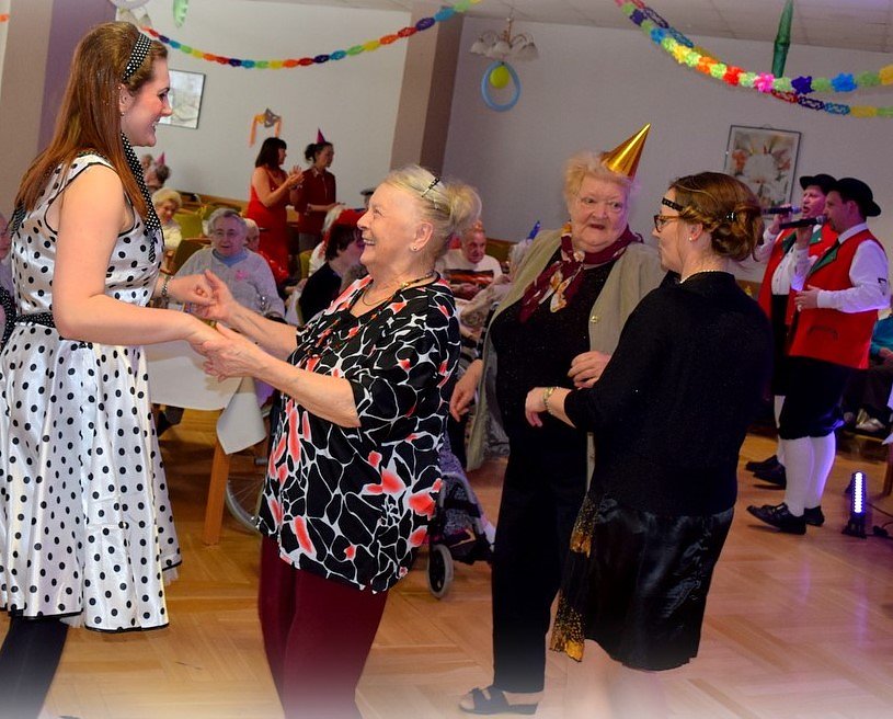 Rosenmontag im DRK-Pflegeheim