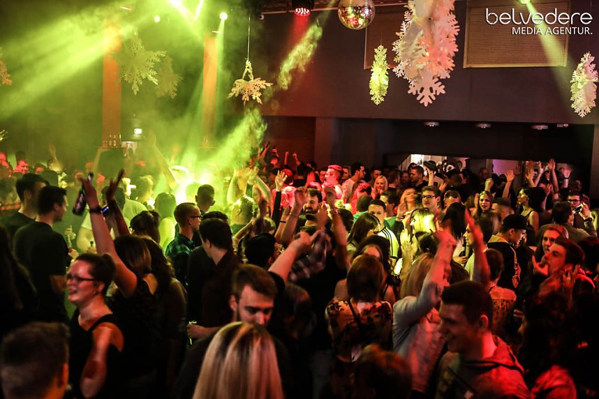 Party im Jugendclubhaus in Nordhausen - der Samstag