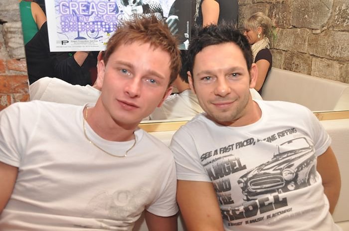 House Weihnachtsparty im Grease