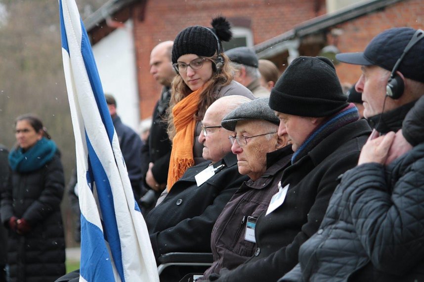 Gedenkveranstaltung auf dem einstigen Appellplatz des Au&szlig;enlagers Ellrich-Juliush&uuml;tte.