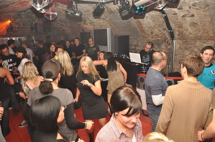 House Weihnachtsparty im Grease