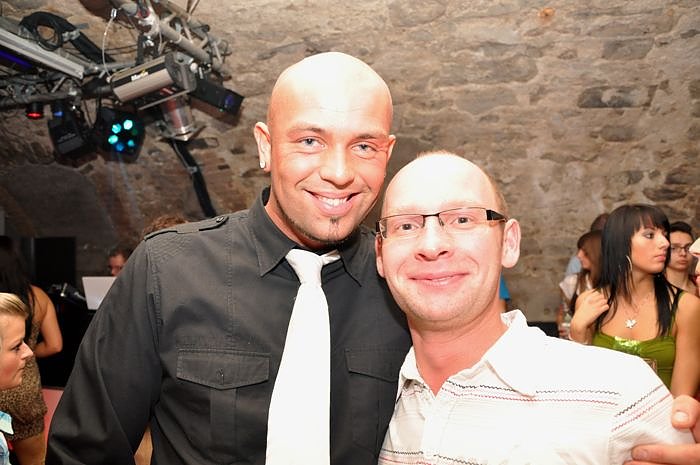 House Weihnachtsparty im Grease