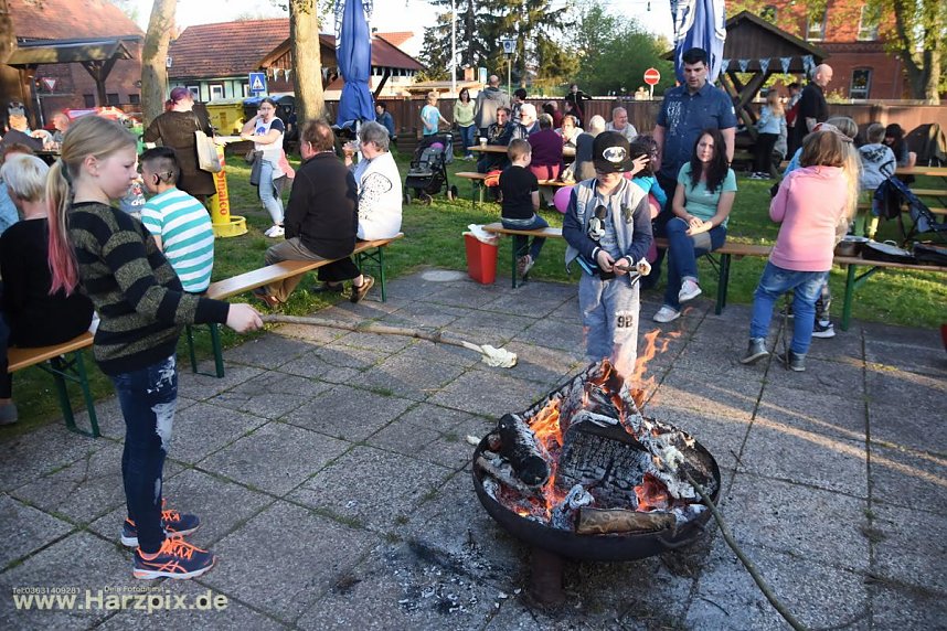 Osterfeuer in NDH Salza