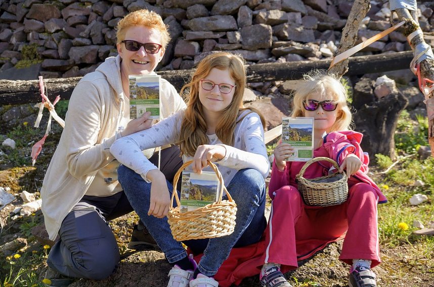 Ostereiersuche auf der Ebersburg