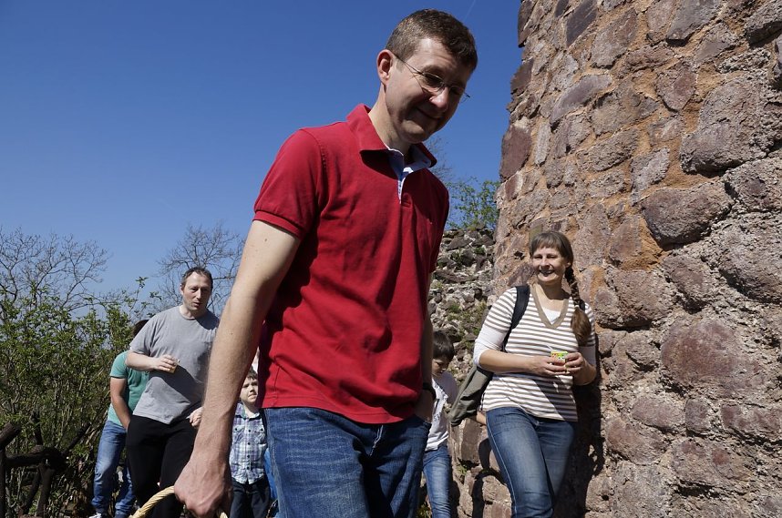 Ostereiersuche auf der Ebersburg