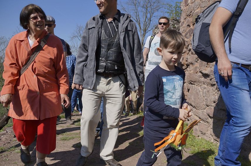 Ostereiersuche auf der Ebersburg