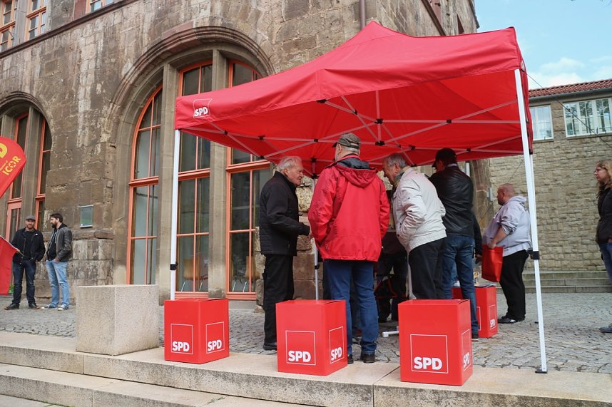 1. Mai auf dem Nordh&auml;user Rathausplatz
