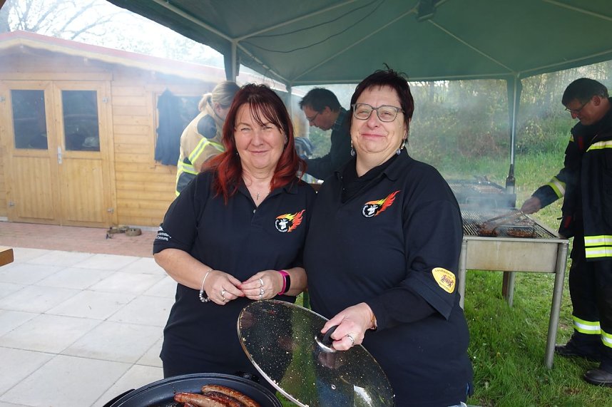 Maibaum in Herreden gesetzt
