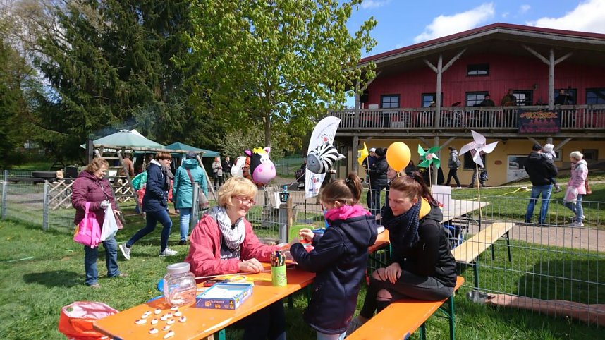Windm&uuml;hlenbasteln beim L&auml;mmerfest