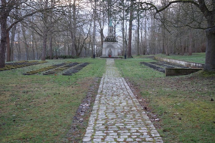Sowjetischer Ehrenfriedhof, aufgenommen im M&auml;rz 2019