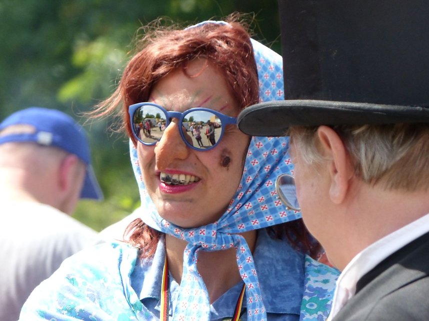 Zwei Feste auf "einen Streich"