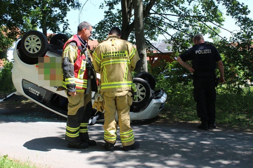 Lieferauto &uuml;berschlug sich