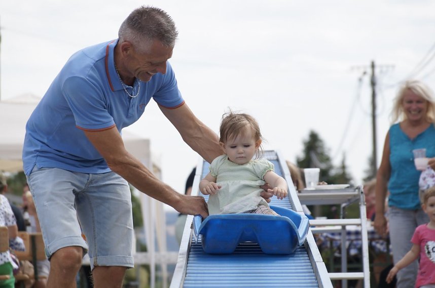 Tag der offenen T&uuml;r im "Spatzenh&auml;uschen"