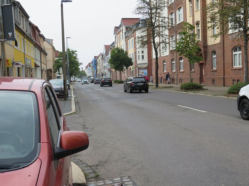 Normaler Vormittagsverkehr in der Bochumer Stra&szlig;e