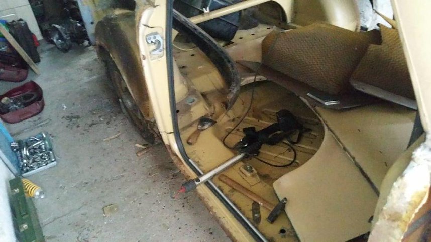 Liebevoll wieder hergerichtet: der alte Trabant 601, alias "H&ouml;rbi"