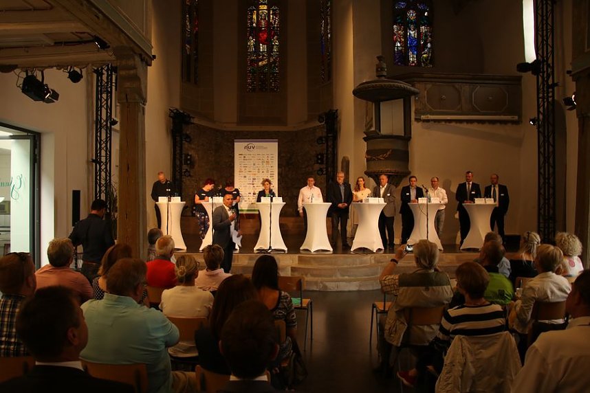 Podiumsdiskussion in der Altendorfer Kirche