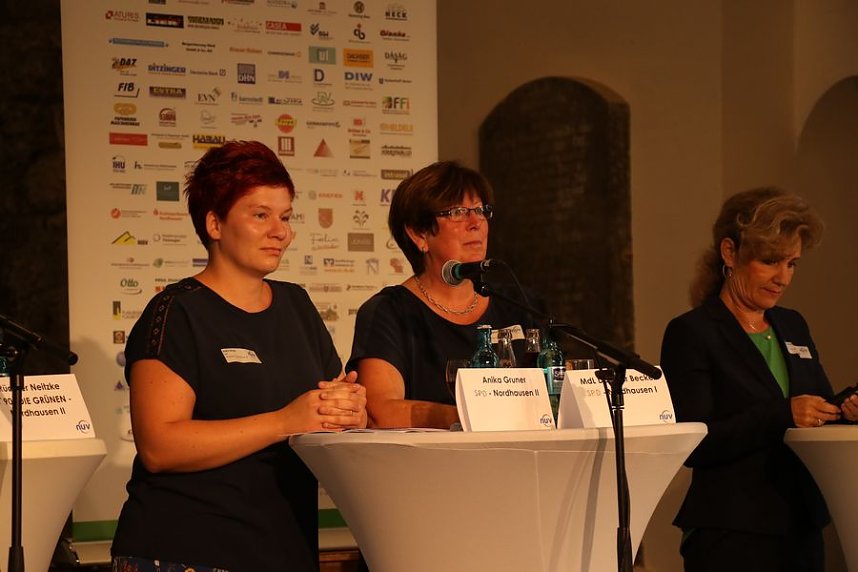 Podiumsdiskussion in der Altendorfer Kirche
