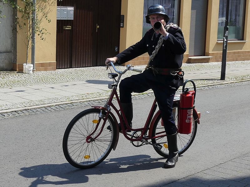 Gro&szlig;er Umzug zum Ellricher Sch&uuml;tzenfest