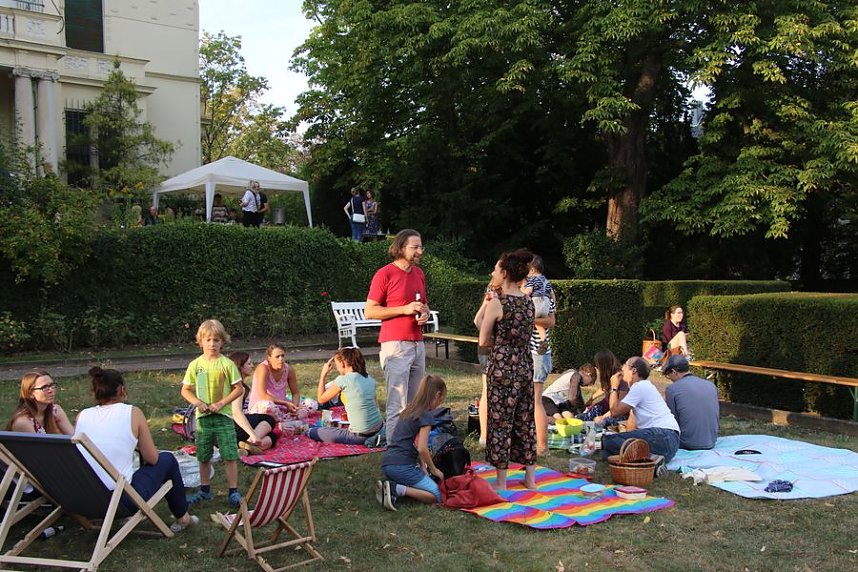Sommerpicknick im Meyenburg-Park