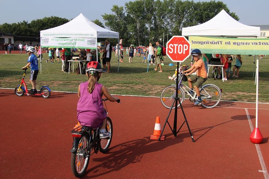 Schulanfangsaktionstag auf dem Hohekreuz-Sportplatz