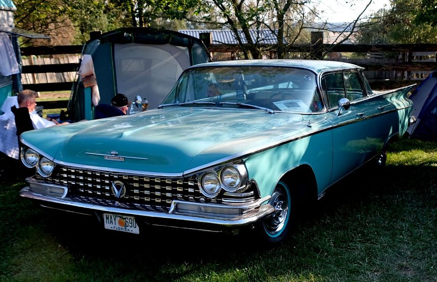 US-Cars in der Westernstadt