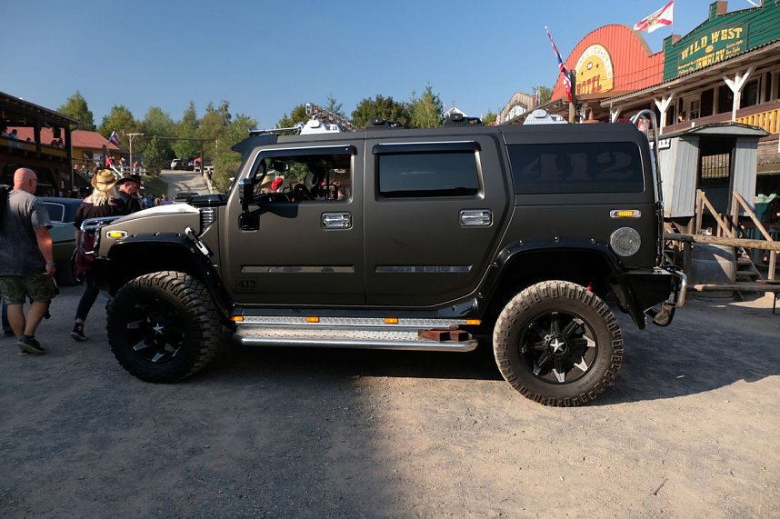 US-Cars in der Westernstadt