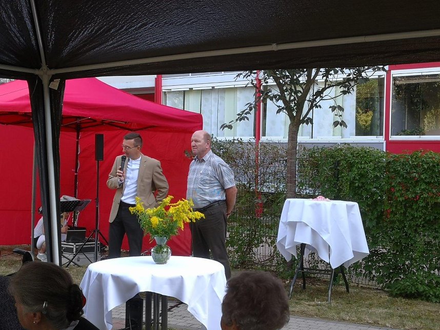 Bernd Stodolka und Christian D&ouml;ring begr&uuml;&szlig;en die G&auml;ste.