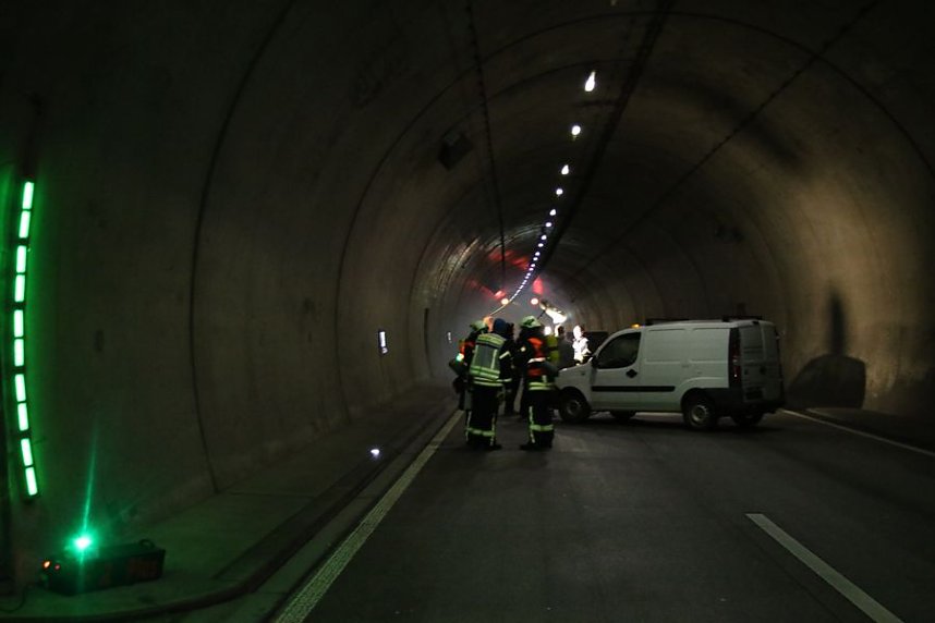 Gro&szlig;&uuml;bung im H&ouml;llbergtunnel
