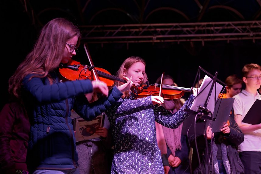 Herder-Gymnasium beteiligte sich am 30-j&auml;hrigen Jubil&auml;um zur Friedlichen Revolution mit anspruchsvollem Programm