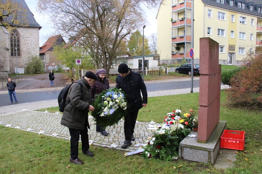 Kranzniederlegung und Gedenken zur Reichspogromnacht vor 81 Jahren
