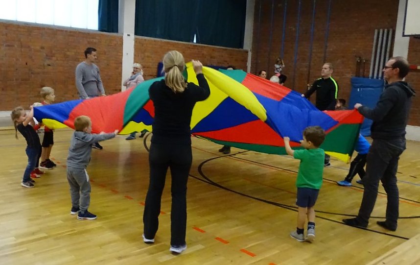 Offensives Kinderturnen in G&ouml;rsbach