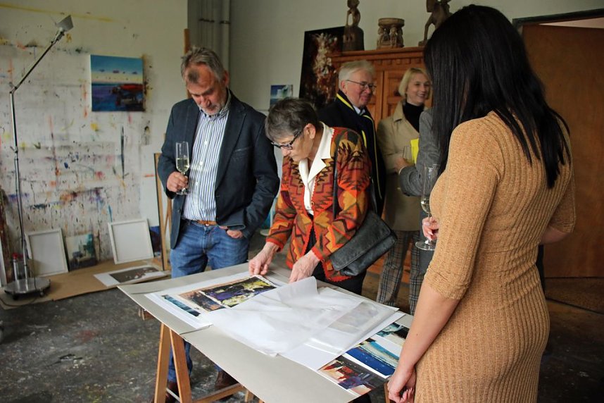 Dem Meister ein St&auml;ndchen gebracht