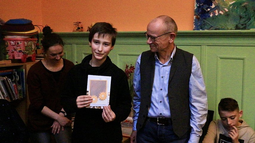 Geschichtenerz&auml;hler im Familienzentrum ausgezeichnet