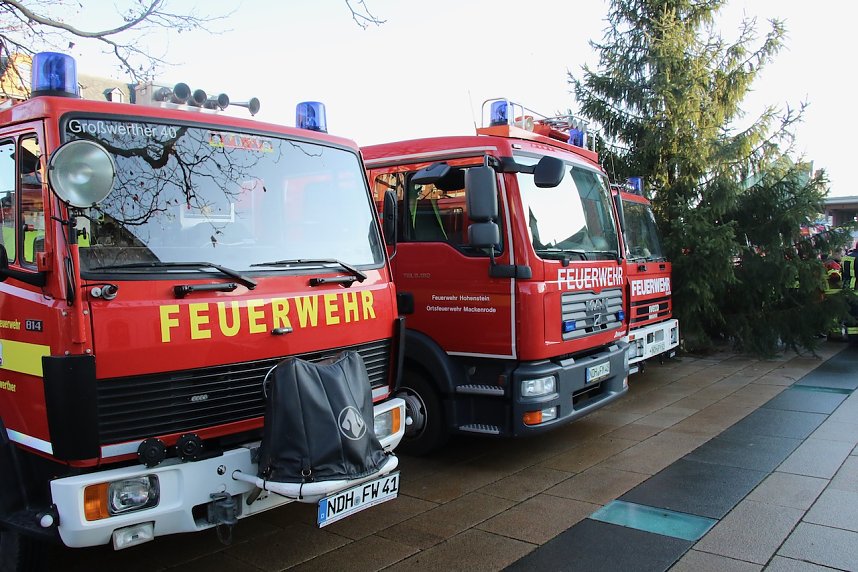 Friedenslicht &uuml;bergeben