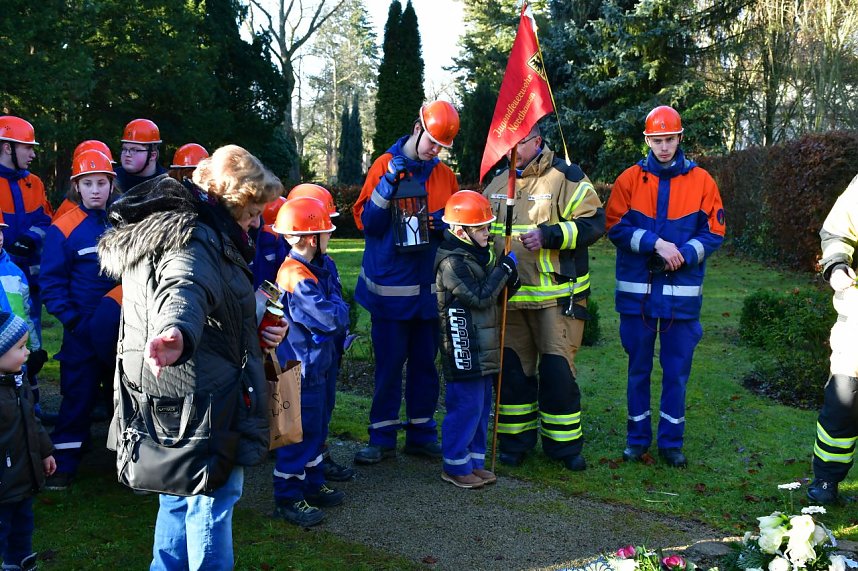 Friedenslicht am Schmetterlingsfeld