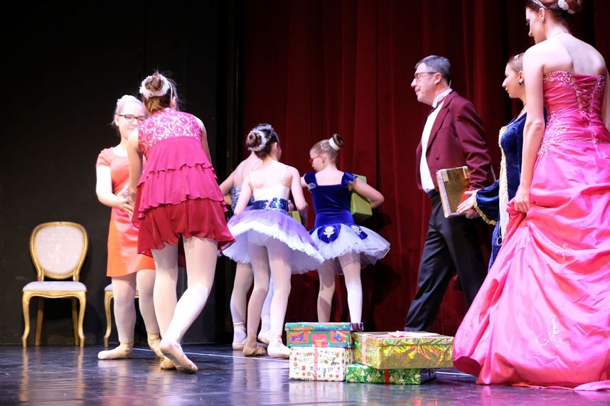 Tanzstudio Radeva im Theater