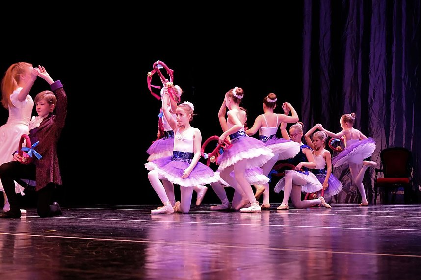 Tanzstudio Radeva im Theater