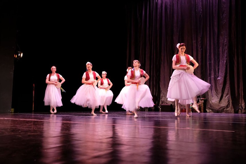 Tanzstudio Radeva im Theater