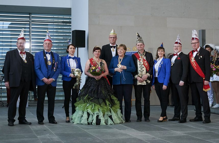 G&ouml;rsbacher Karnevalsverein bei der Kanzlerin