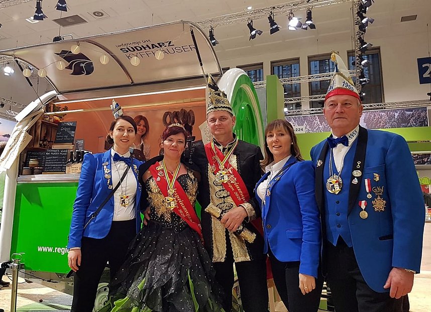 G&ouml;rsbacher Karnevalsverein bei der Kanzlerin