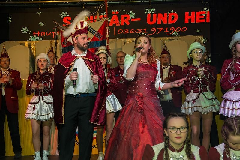 Salzaer N&auml;rrinnen und Narren feierten im Jugendclubhaus